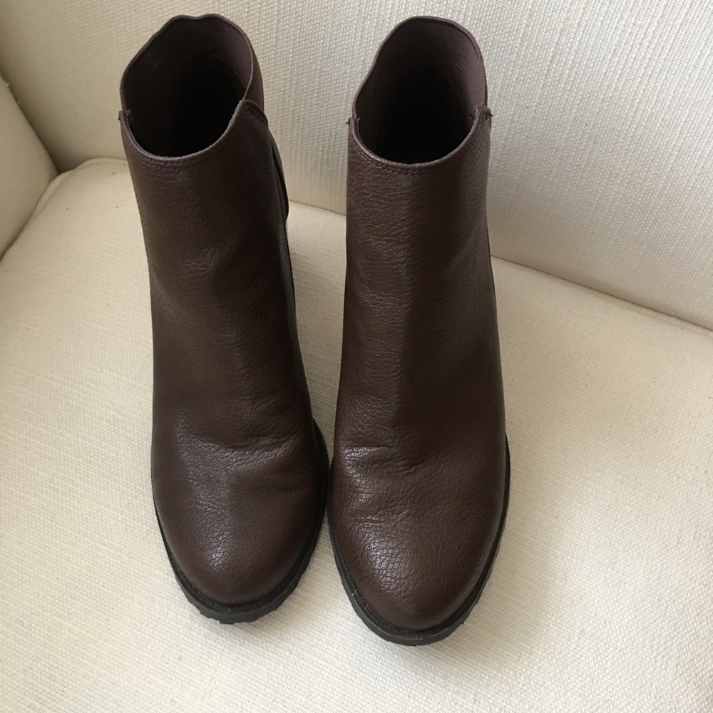 Aerosoles Brown Bootie- Size 8.5M